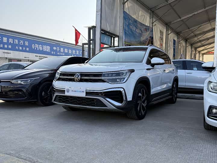 Фото 1 - Volkswagen Tharu