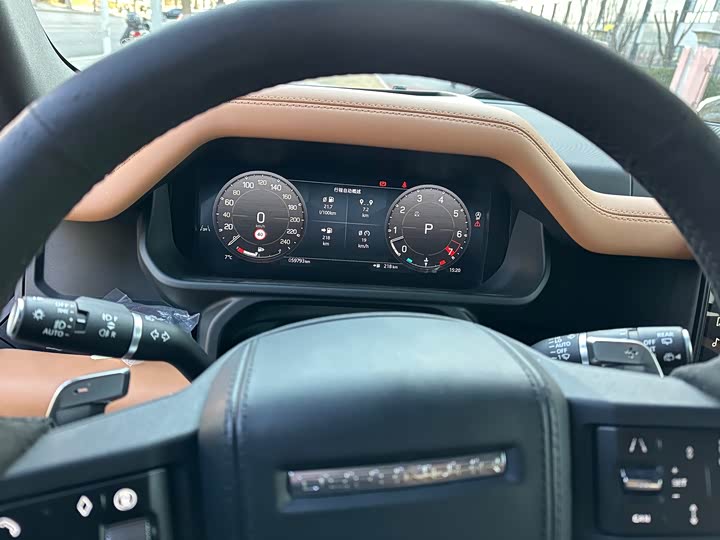 Фото 9 - Land Rover Defender