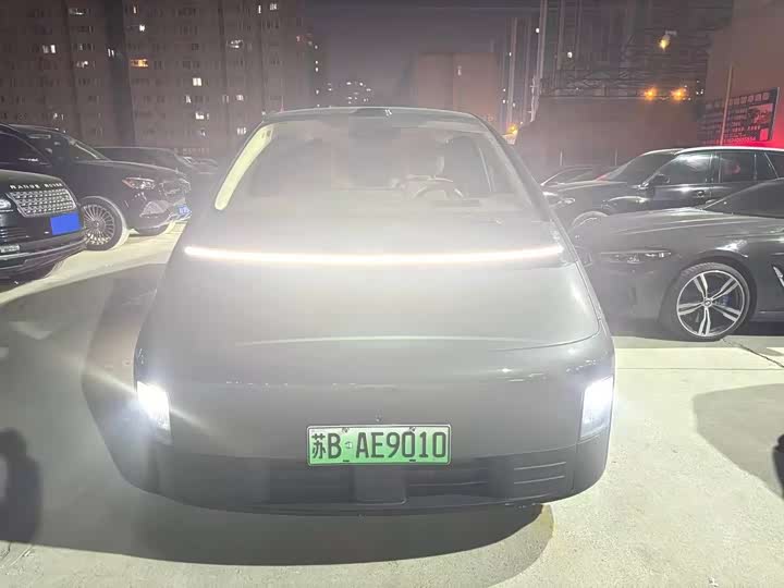 Фото 2 - LiXiang Mega