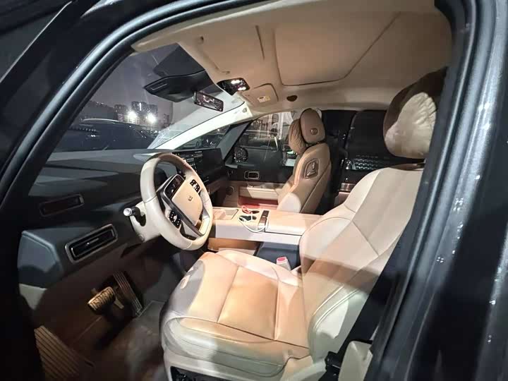 Фото 5 - LiXiang Mega