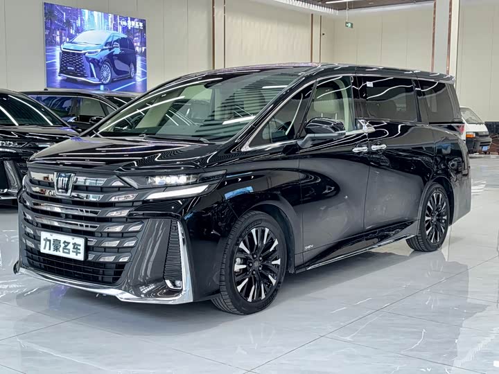 Фото 1 - Toyota Vellfire