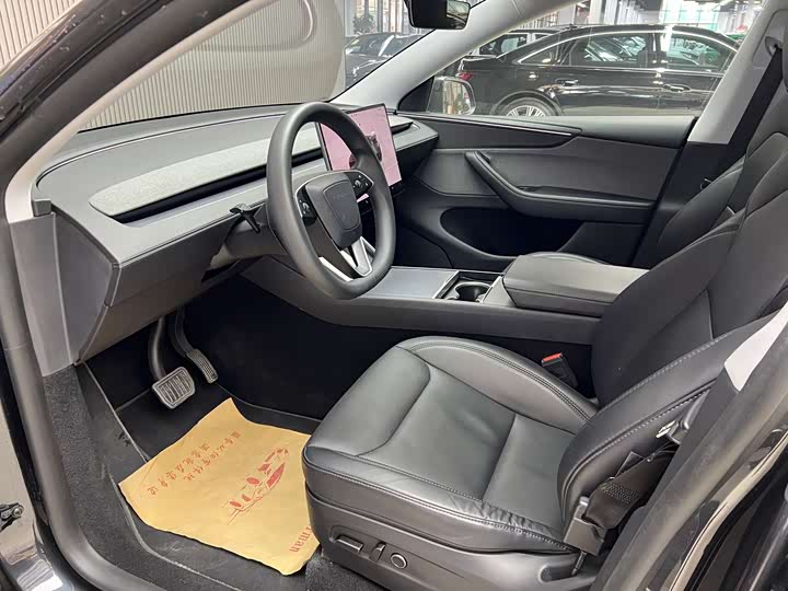 Фото 4 - Tesla Model Y