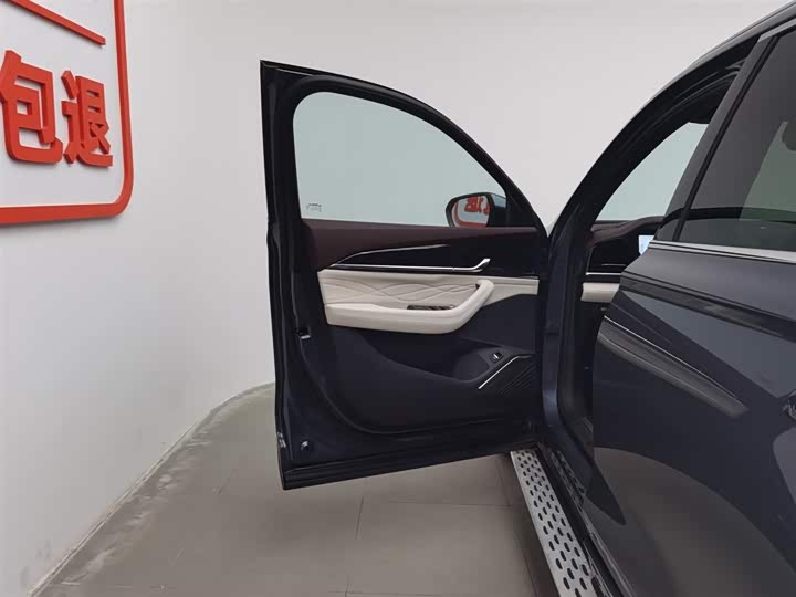 Фото 8 - Geely Monjaro