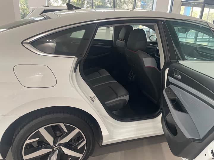 Фото 5 - Volkswagen Lamando L