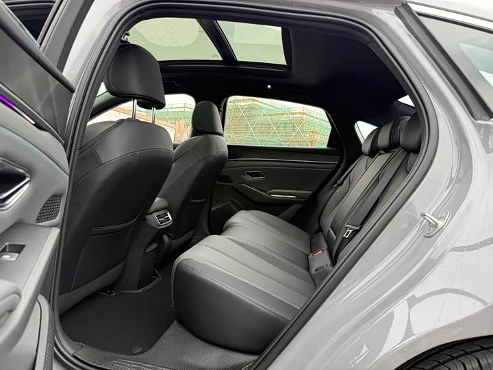 Фото 8 - BYD Qin L