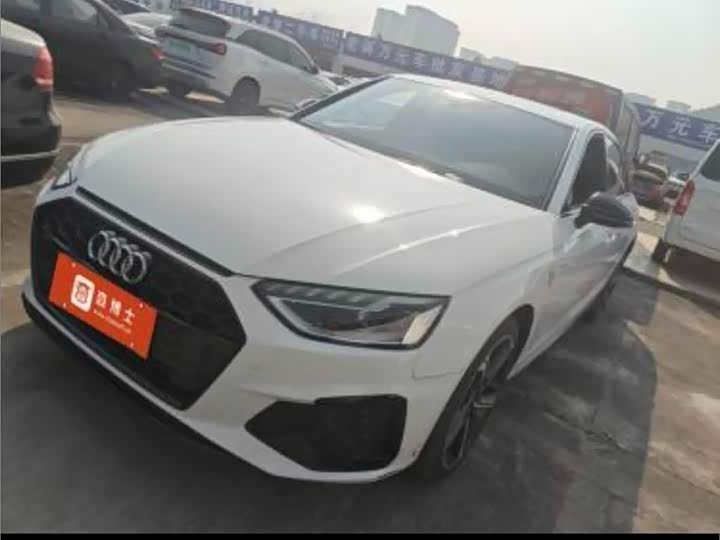 Фото 1 - Audi A4L