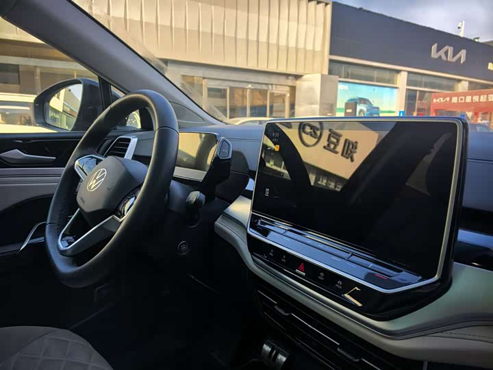 Фото 9 - Volkswagen ID.6 Crozz