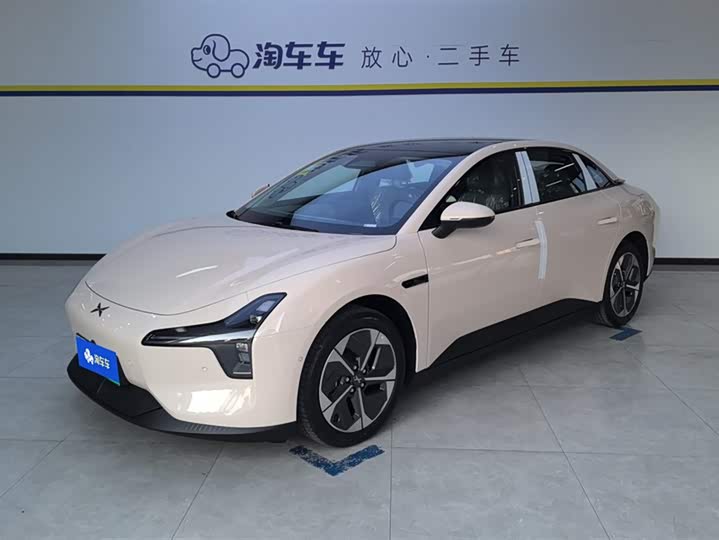 Фото 1 - XPeng Mona M03