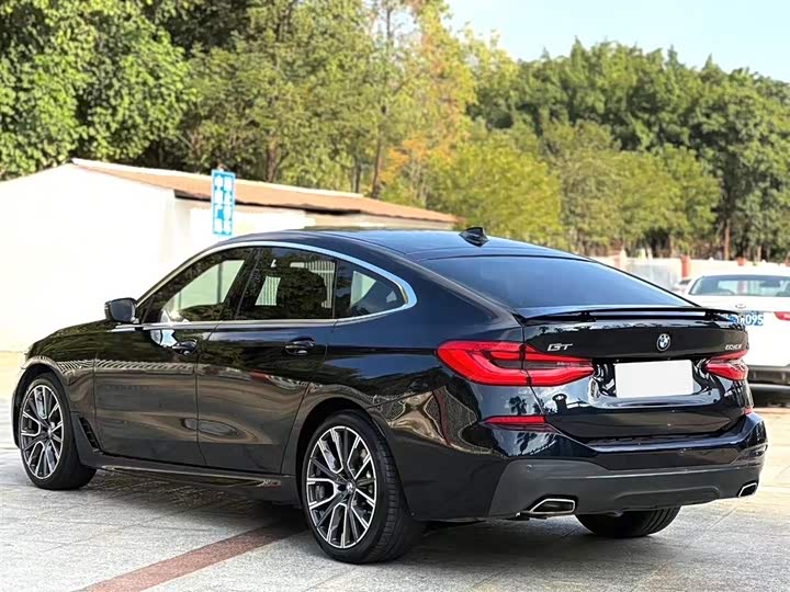 Фото 8 - BMW 6 Series GT