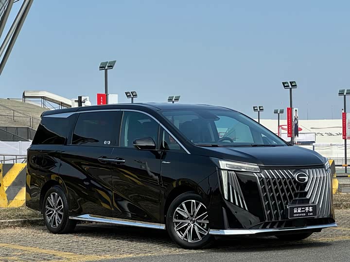 Фото 3 - GAC Trumpchi M8