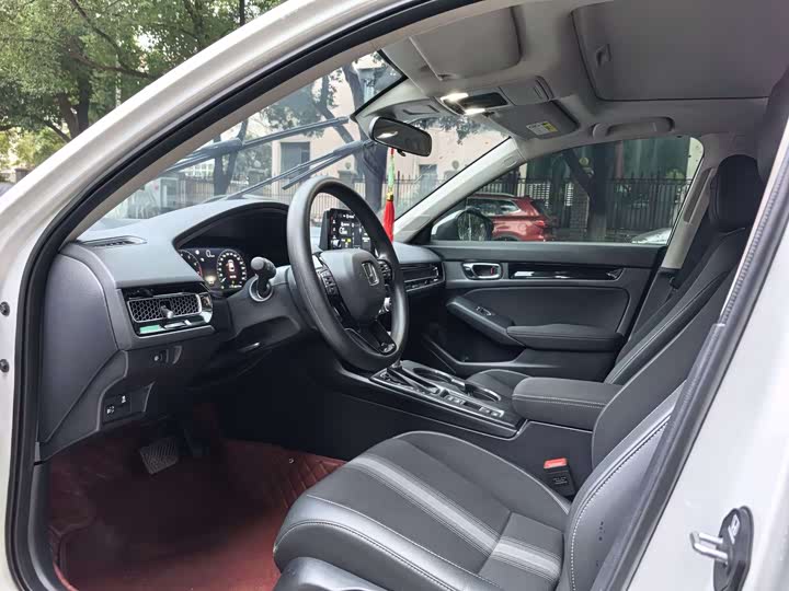 Фото 6 - Honda Civic