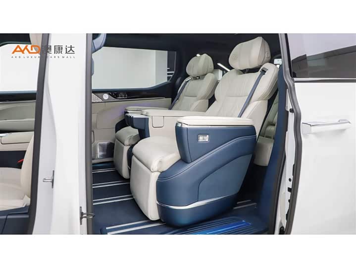 Фото 7 - Zeekr 009