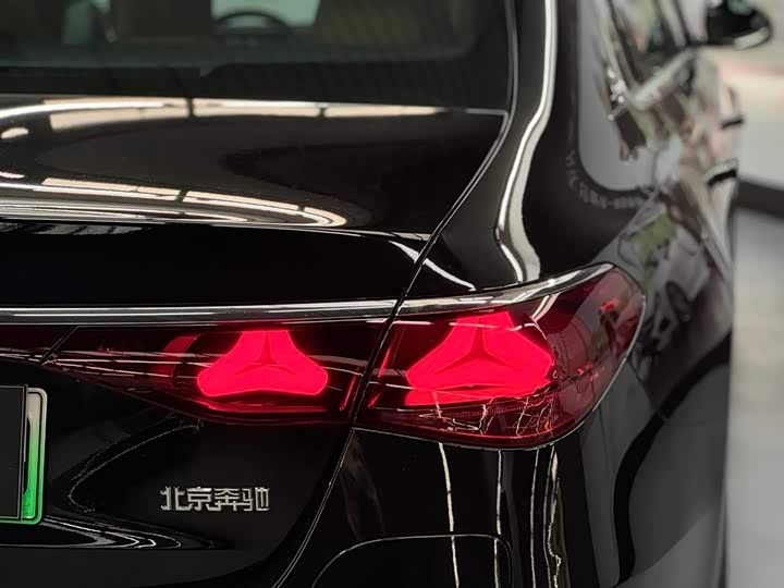 Фото 5 - Mercedes-Benz E-Class Hybrid