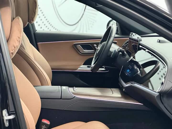 Фото 9 - Mercedes-Benz E-Class Hybrid