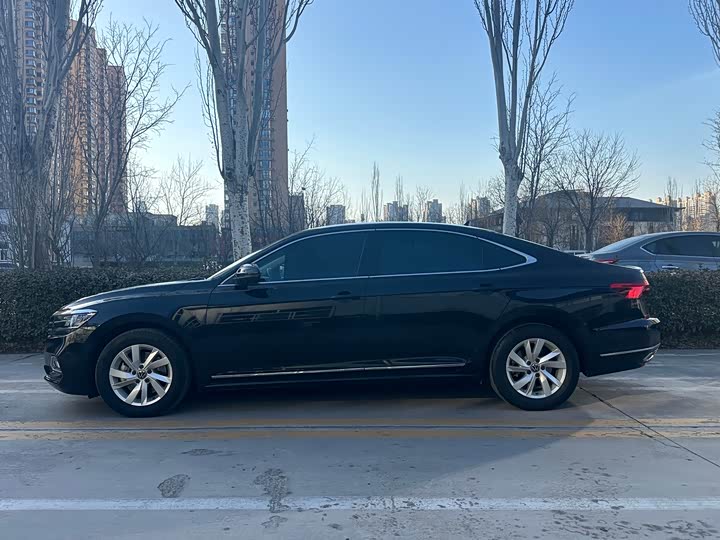 Фото 7 - Volkswagen Passat