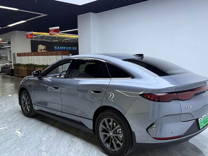 Фото 9 - BYD Qin L