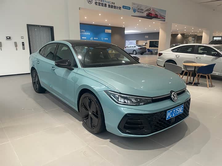 Photo 3 - Volkswagen Passat