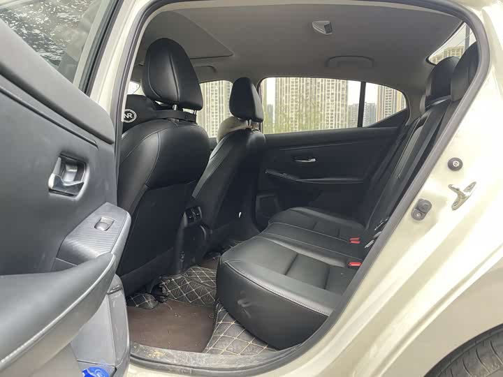 Фото 4 - Nissan Sylphy