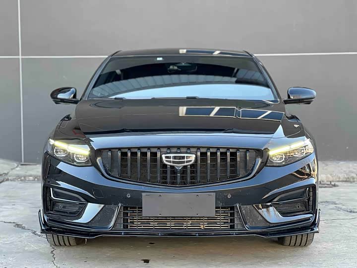 Фото 2 - Geely Preface