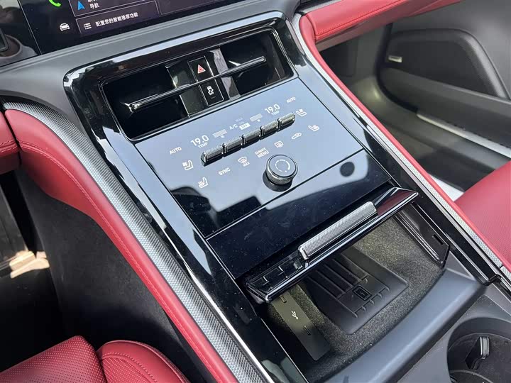 Фото 9 - Porsche Panamera