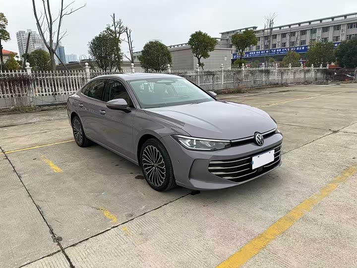 Фото 1 - Volkswagen Passat