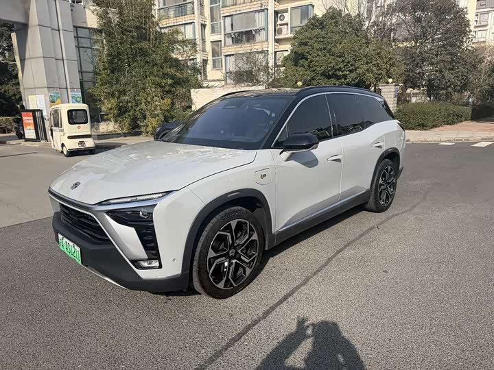 Фото 4 - Nio ES8