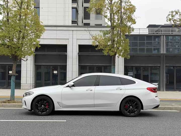 Фото 3 - BMW 6 Series GT