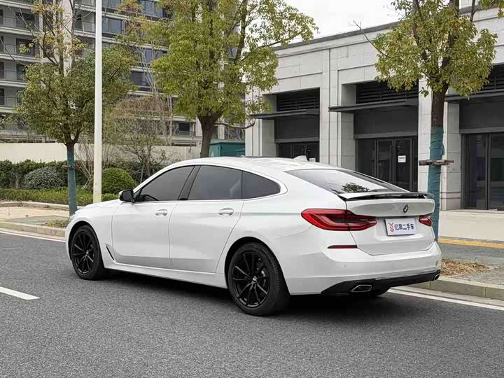 Фото 5 - BMW 6 Series GT