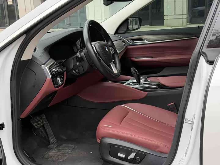 Фото 6 - BMW 6 Series GT