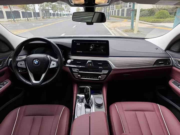 Фото 9 - BMW 6 Series GT