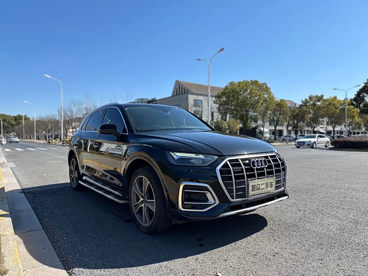 Фото 3 - Audi Q5L