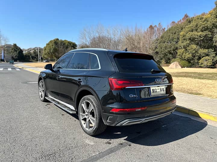Фото 6 - Audi Q5L