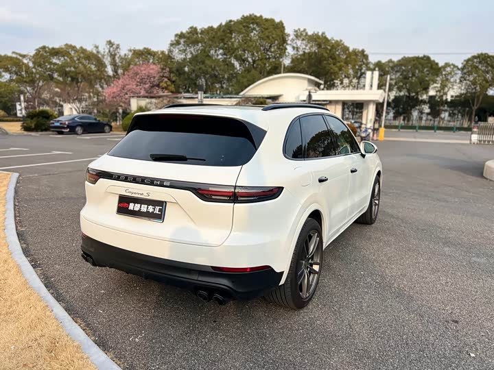 Фото 6 - Porsche Cayenne