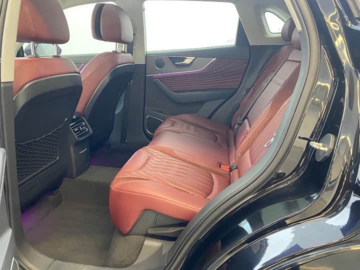 Фото 7 - Hongqi HS5