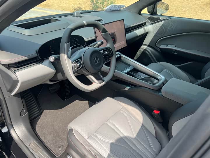 Фото 8 - Zeekr 007