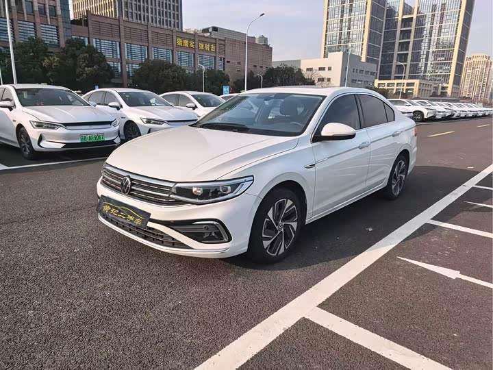 Фото 1 - Volkswagen Bora