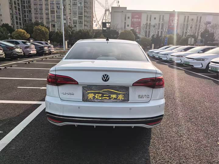 Фото 2 - Volkswagen Bora