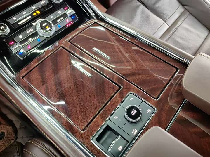 Фото 9 - Lincoln Navigator