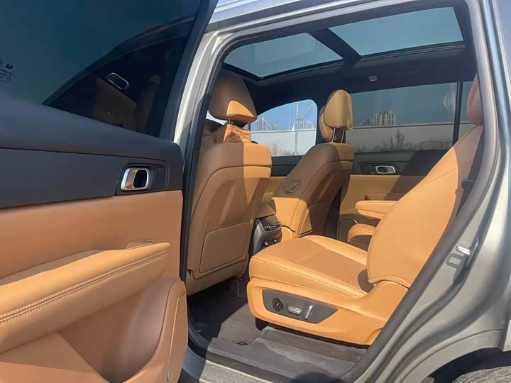 Фото 5 - LiXiang One