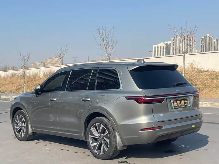 Фото 7 - LiXiang One