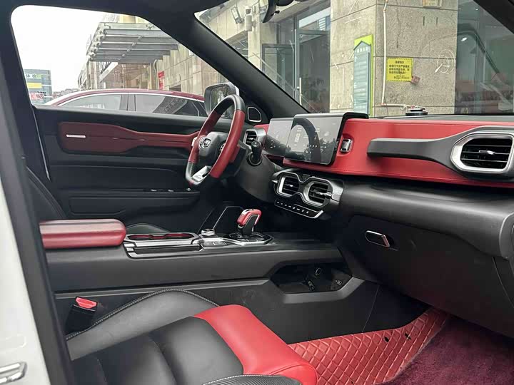 Фото 9 - Geely Icon