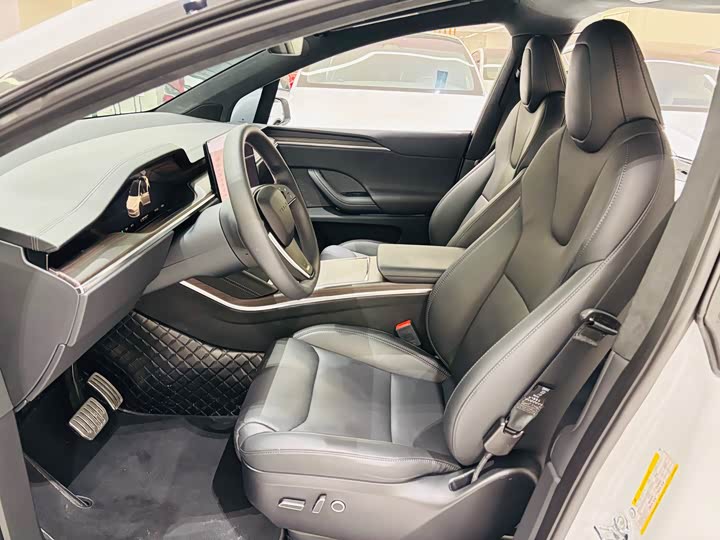 Фото 6 - Tesla Model X