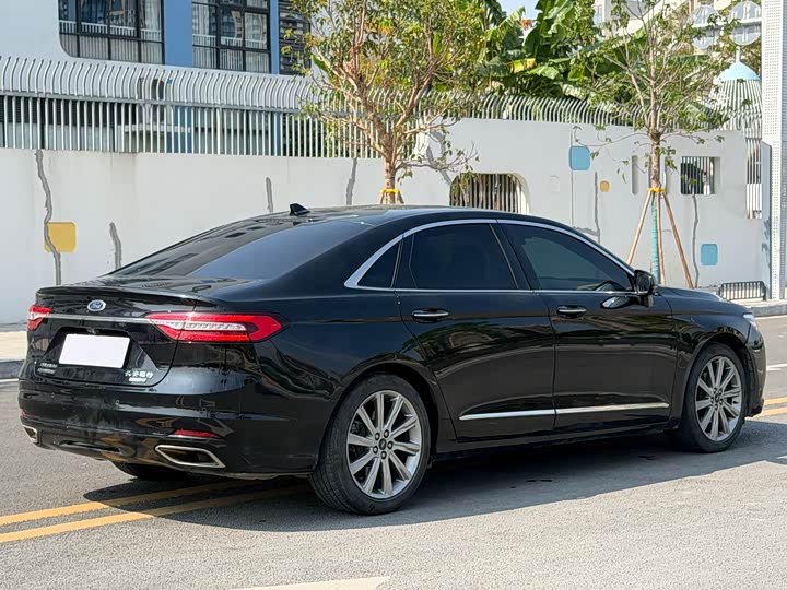 Фото 6 - Ford Taurus