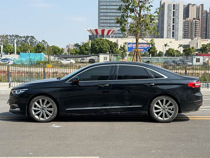 Фото 7 - Ford Taurus