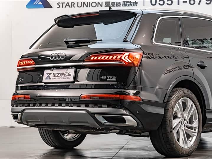 Фото 7 - Audi Q7