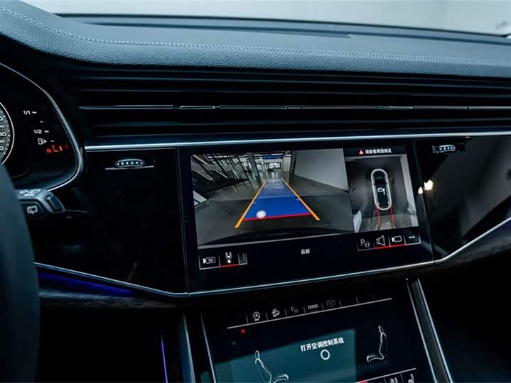 Фото 9 - Audi Q7