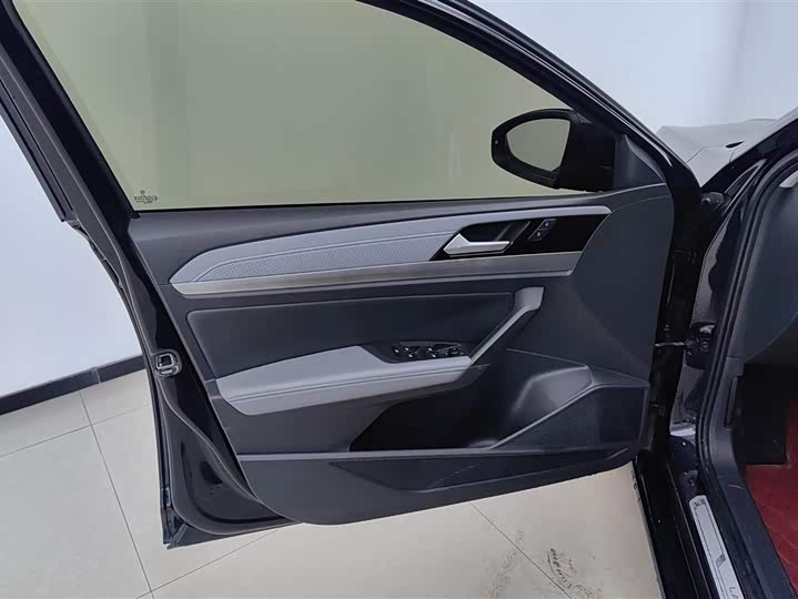 Фото 7 - Volkswagen Lavida