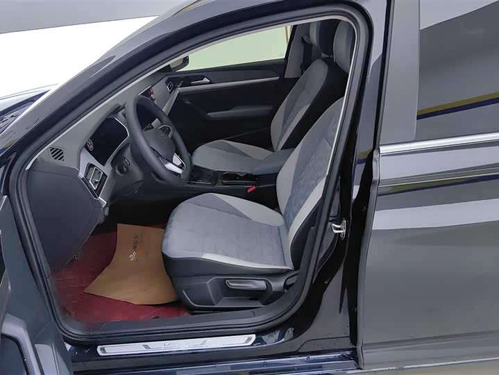 Фото 9 - Volkswagen Lavida