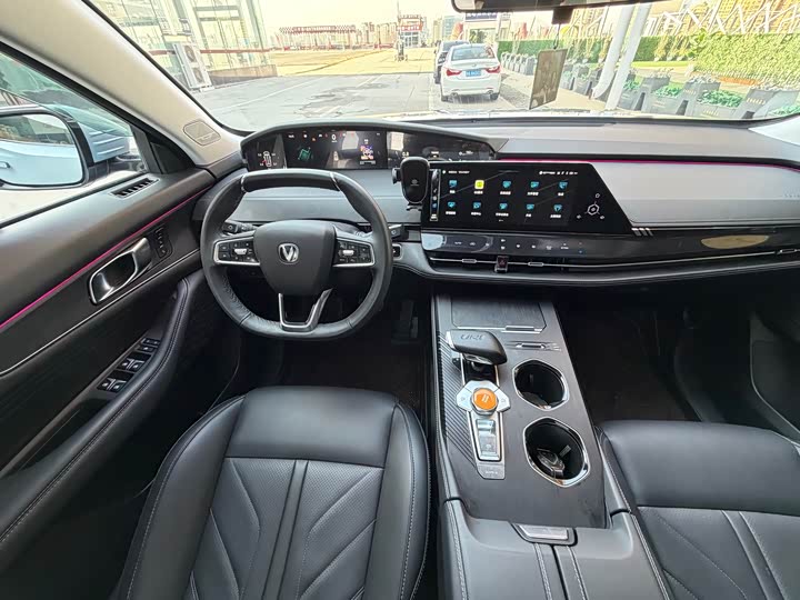 Фото 9 - Changan UNI-K