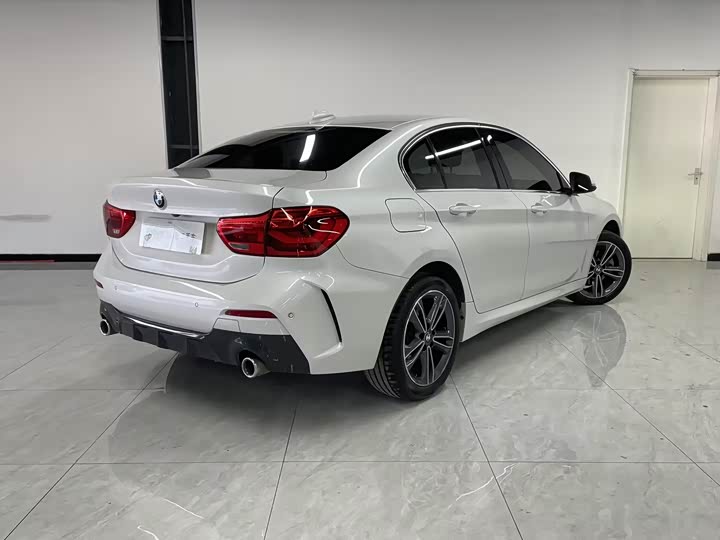 Фото 5 - BMW 1 Series